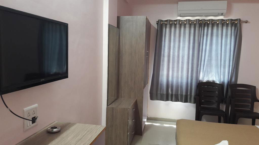regularroom-hotelregencyaurangabad-Grobizz.in-1