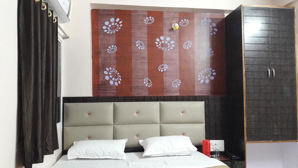 regularroom-hotelregencyaurangabad-Grobizz.in-3