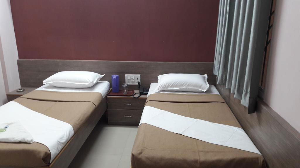 regularroom-hotelregencyaurangabad-Grobizz.in-4