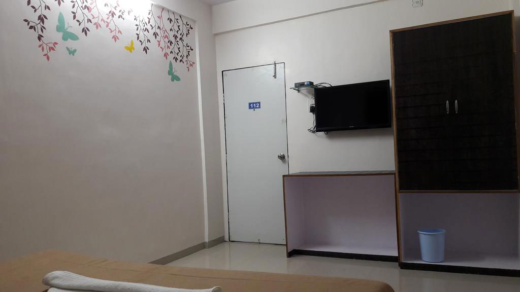regularroom-hotelregencyaurangabad-Grobizz.in-5