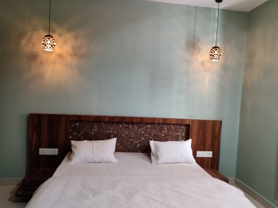 luxuriousstay-hotelpoonamplaza-grobizz.in-2