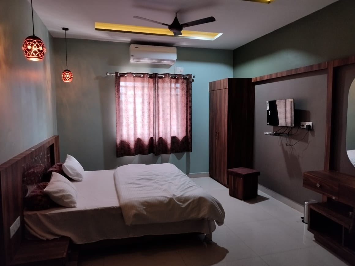 luxuriousstay-hotelpoonamplaza-grobizz.in-3